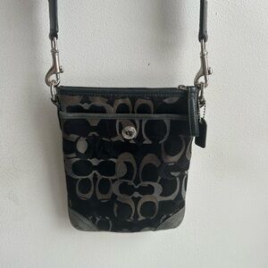 Coach vintage Optic Signature logo Swingpack Crossbody Shoulder Bag Purse Black